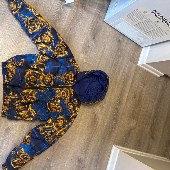 Versache borraco blue reversible puff coat